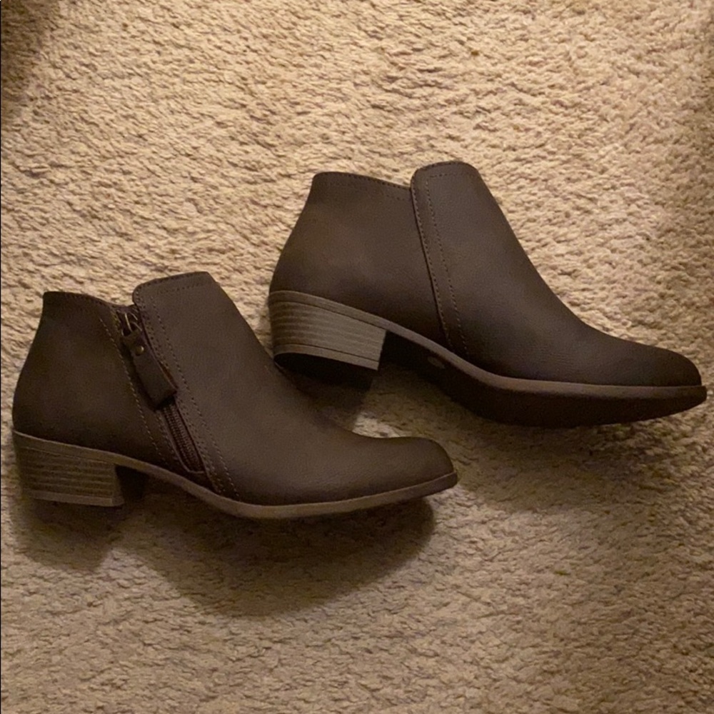 Arizona Booties Brand new- never worn
